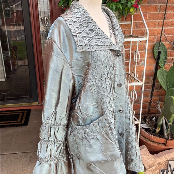 General Apparel • Women • Iridescent • Shiny • Turquoise • Size Medium • Jacket - Picture 8 of 16